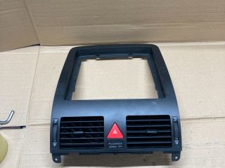 bontott VW TOURAN Középső Szellőző