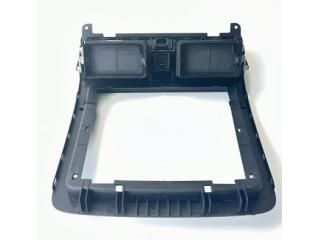 bontott VW TOURAN Középső Szellőző