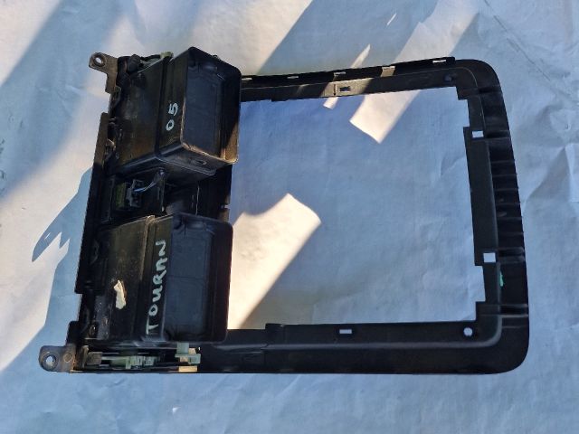 bontott VW TOURAN Középső Szellőző