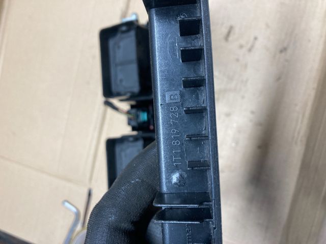 bontott VW TOURAN Középső Szellőző