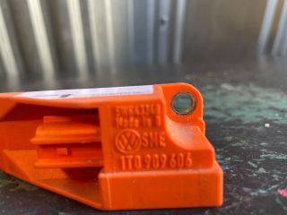 bontott VW TOURAN Központi Ütközés Érzékelő