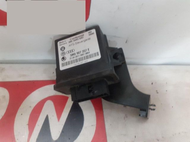 bontott VW TOURAN Lámpa Vezérlő