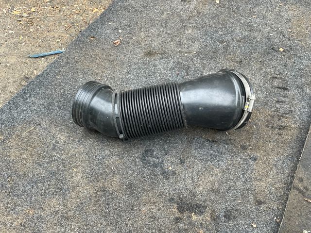 bontott VW TOURAN Légbeömlő Cső