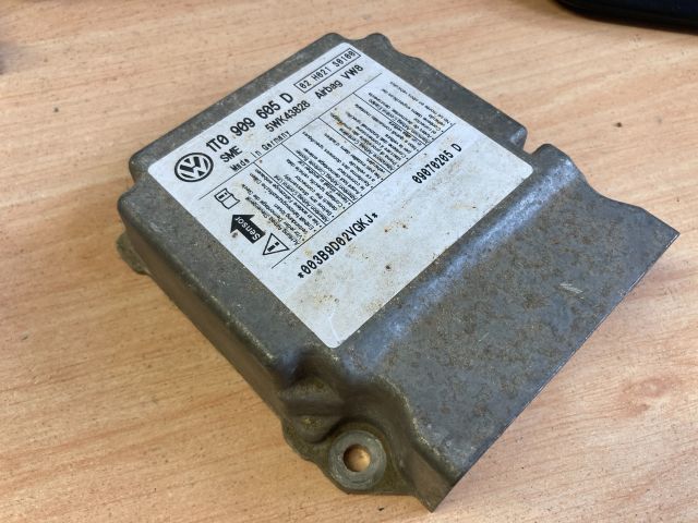 bontott VW TOURAN Légzsák Elektronika