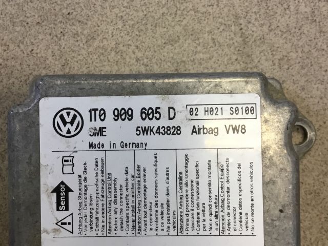 bontott VW TOURAN Légzsák Elektronika