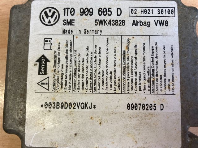 bontott VW TOURAN Légzsák Elektronika