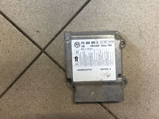 bontott VW TOURAN Légzsák Elektronika