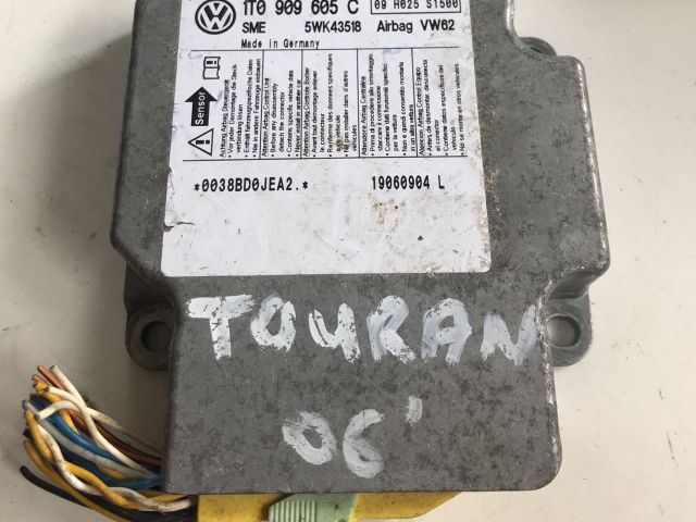 bontott VW TOURAN Légzsák Elektronika