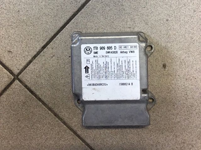 bontott VW TOURAN Légzsák Elektronika