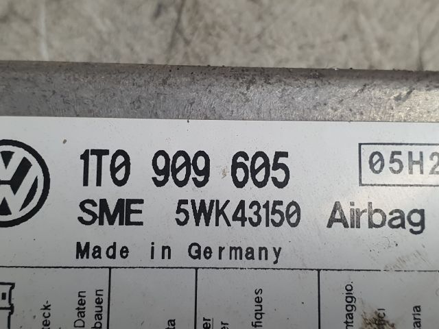 bontott VW TOURAN Légzsák Elektronika