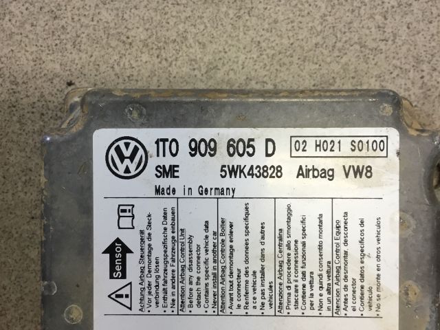 bontott VW TOURAN Légzsák Elektronika