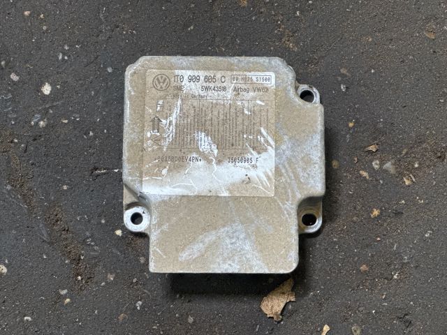 bontott VW TOURAN Légzsák Elektronika