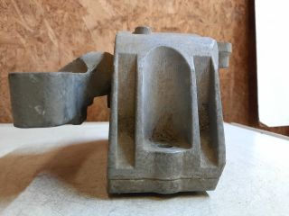 bontott VW TOURAN Motor Tartó Bak Jobb