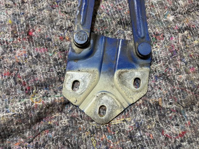 bontott VW TOURAN Motorháztető Bal Zsanér