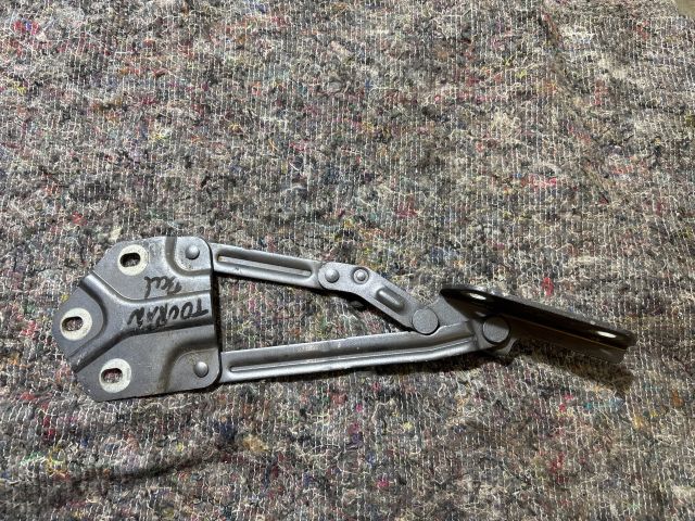 bontott VW TOURAN Motorháztető Bal Zsanér