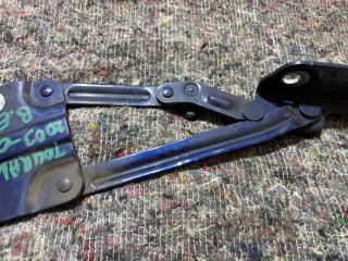 bontott VW TOURAN Motorháztető Bal Zsanér