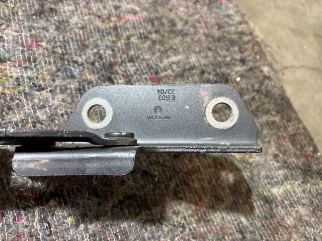 bontott VW TOURAN Motorháztető Bal Zsanér