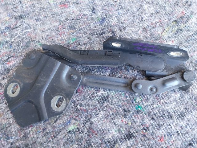 bontott VW TOURAN Motorháztető Bal Zsanér