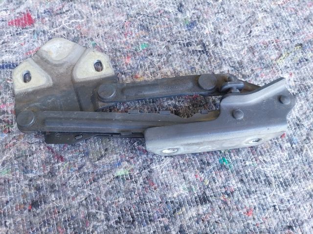 bontott VW TOURAN Motorháztető Bal Zsanér