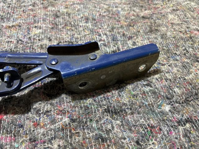 bontott VW TOURAN Motorháztető Bal Zsanér