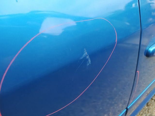 bontott VW TOURAN Motorháztető Gumikéder