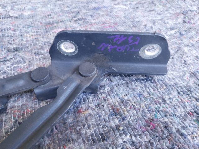 bontott VW TOURAN Motorháztető Jobb Zsanér