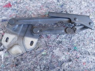 bontott VW TOURAN Motorháztető Jobb Zsanér