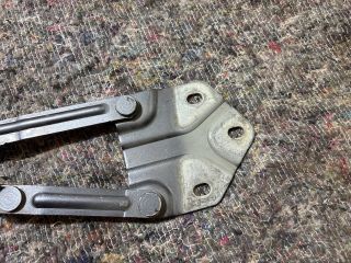 bontott VW TOURAN Motorháztető Jobb Zsanér