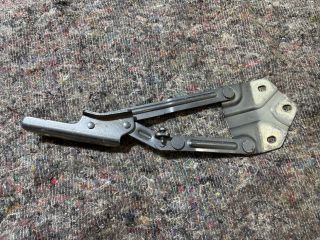 bontott VW TOURAN Motorháztető Jobb Zsanér