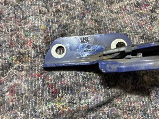 bontott VW TOURAN Motorháztető Jobb Zsanér