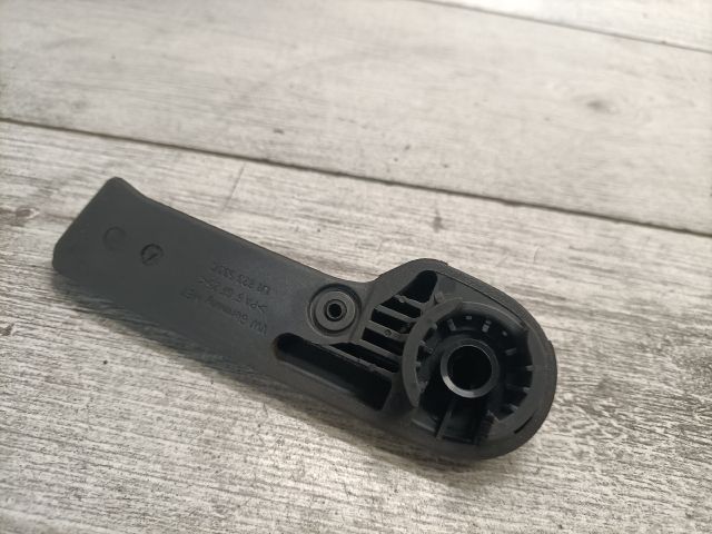 bontott VW TOURAN Motorháztető Nyitó Kar / Gomb