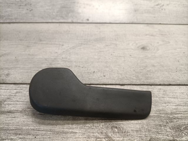 bontott VW TOURAN Motorháztető Nyitó Kar / Gomb