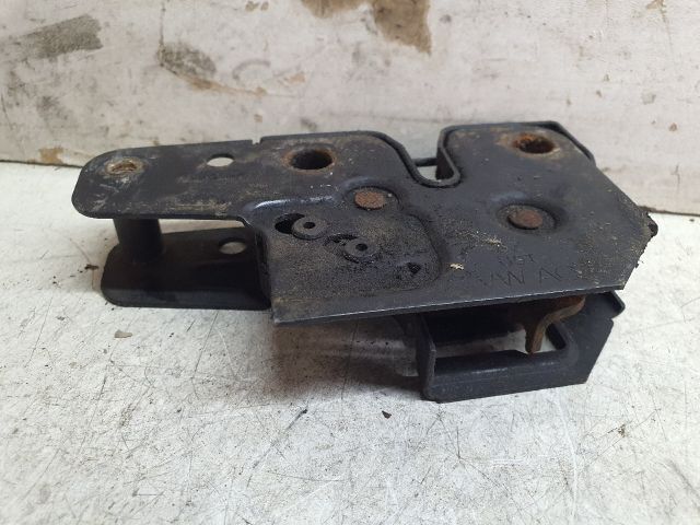 bontott VW TOURAN Motorháztető Zárszerkezet