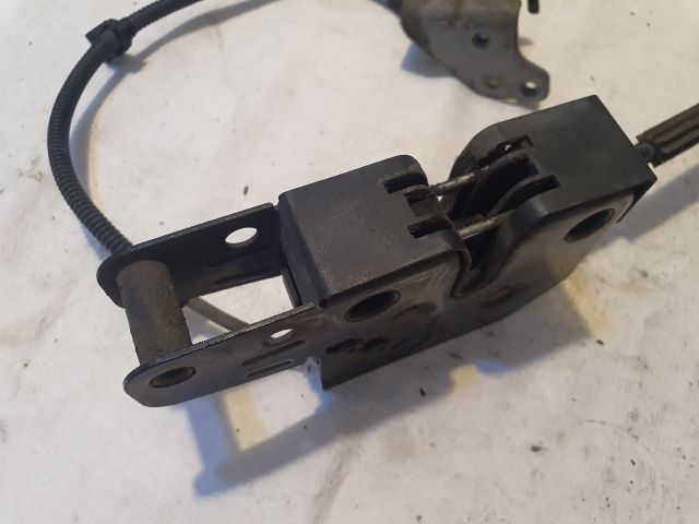 bontott VW TOURAN Motorháztető Zárszerkezet