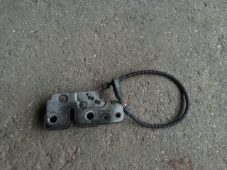 bontott VW TOURAN Motorháztető Zárszerkezet