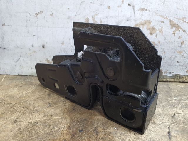 bontott VW TOURAN Motorháztető Zárszerkezet