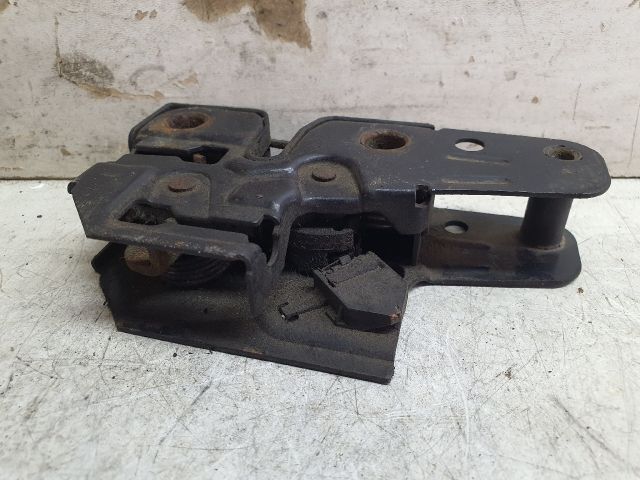 bontott VW TOURAN Motorháztető Zárszerkezet