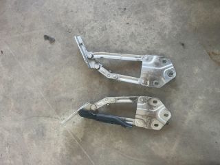 bontott VW TOURAN Motorháztető Zsanér Pár