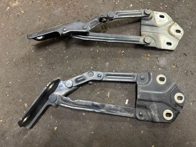 bontott VW TOURAN Motorháztető Zsanér Pár