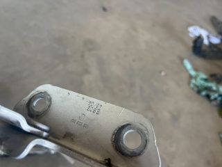 bontott VW TOURAN Motorháztető Zsanér Pár