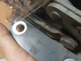 bontott VW TOURAN Motorháztető Zsanér Pár