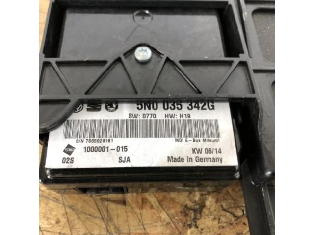 bontott VW TOURAN Multimédia Vezérlő