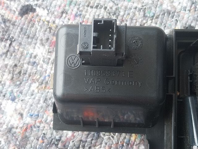 bontott VW TOURAN Multimédia Vezérlő