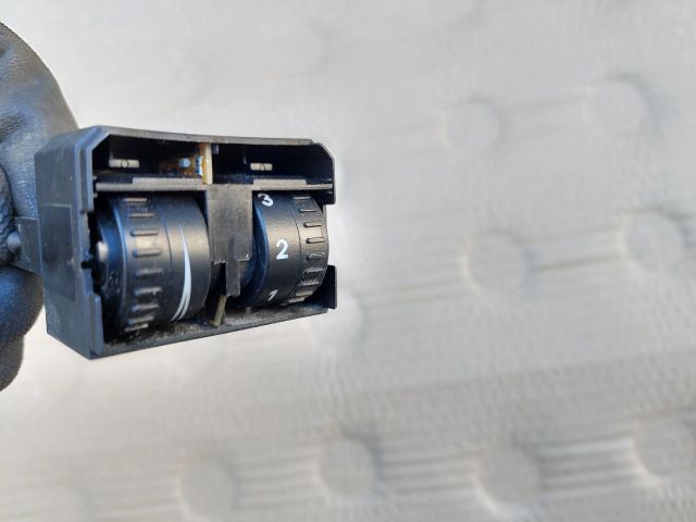 bontott VW TOURAN Műszerfal Fényerő Szabályzó