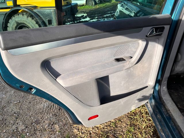 bontott VW TOURAN Műszerfal Héj