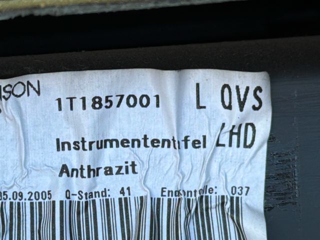 bontott VW TOURAN Műszerfal Héj