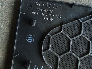 bontott VW TOURAN Műszerfal Jobb Hangszóró Burkolat