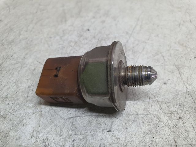 bontott VW TOURAN Nyomásszabályzó Szelep