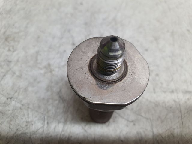 bontott VW TOURAN Nyomásszabályzó Szelep