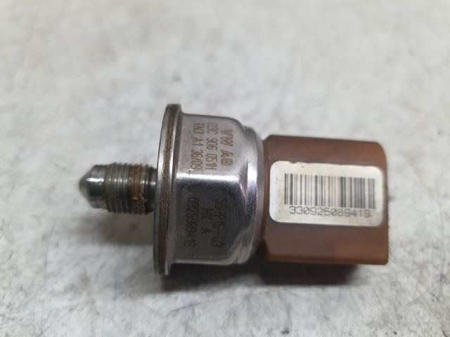 bontott VW TOURAN Nyomásszabályzó Szelep